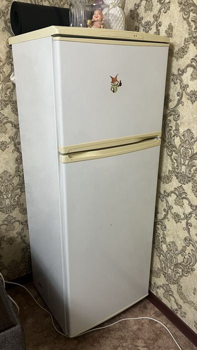 Продам холодильник