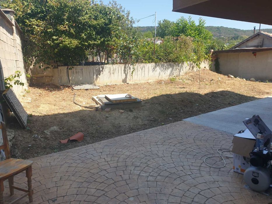 Рязане на храсти,растителности ,опасни  дървета ,парцели и дворове