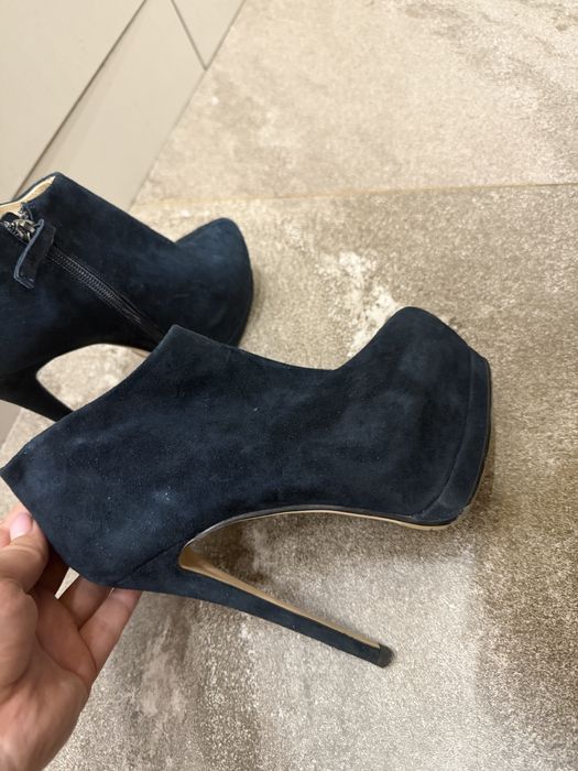 Туфли на высоком каблуке