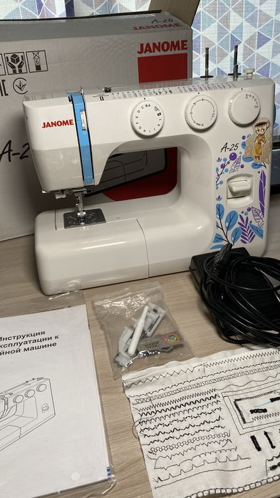 Швейная машинка Janome