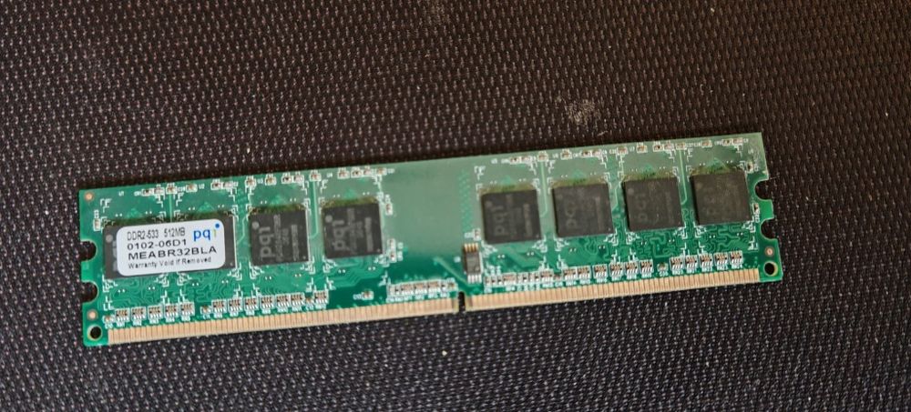 Старый компьютер без жёстких дисков