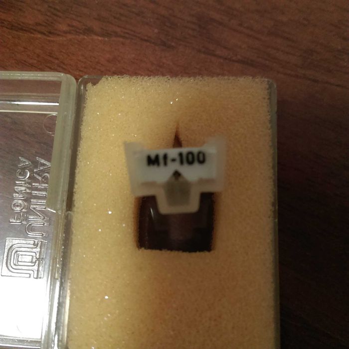 Очень срочно продаётся алмазная иголка для электропроигрывателя Mf-100