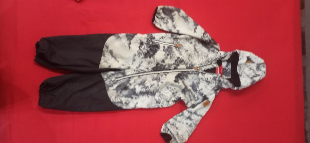 Продам детский комбинезон для девочек