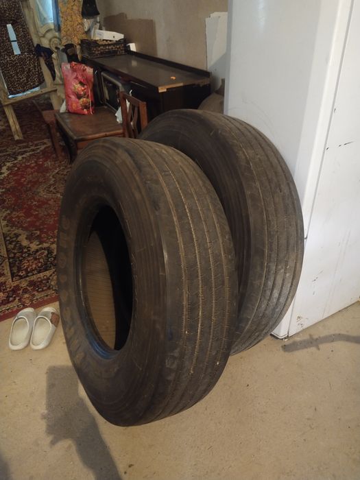 Продам шины передние