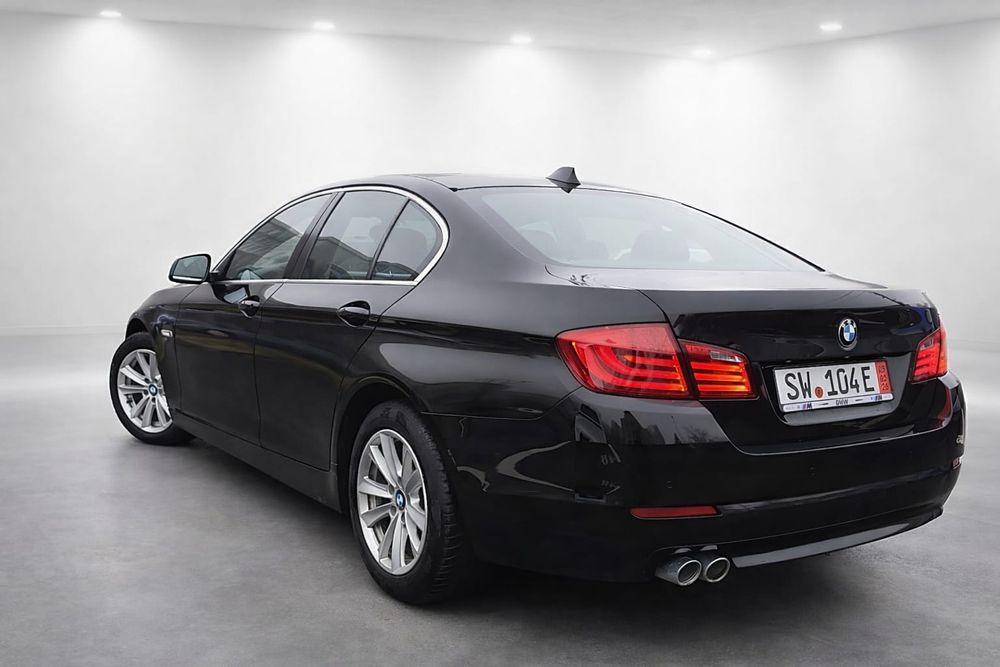 BMW 520/seria 5/f10/navi mare car-play/automată/bi-xenon/Germania