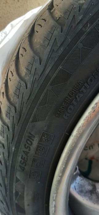 2 Roti Complete R17 - Jante Aliaj 17" + Anvelope 215/45 R17 lexus ct 200h merg si la Toyota