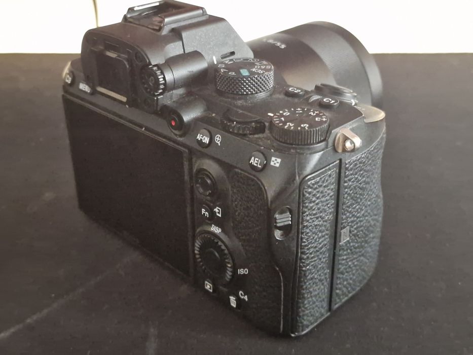 Sony A7 III (A7M3/A73) Body + Obiectiv Sony Sonnar T* FE 55mm f/1.8 ZA Carl Zeiss