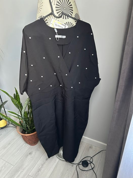 Новое черное платье