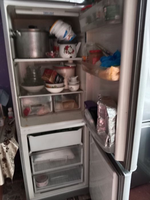 Холодильник сатылады