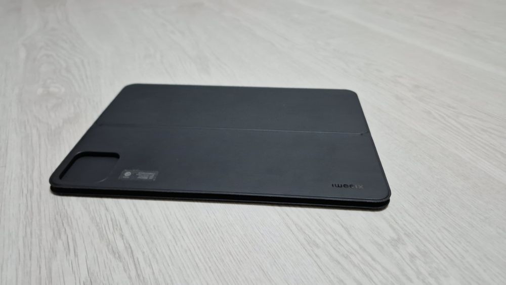 Клавиатура и чехол  на xiaomi mi pad 6s pro