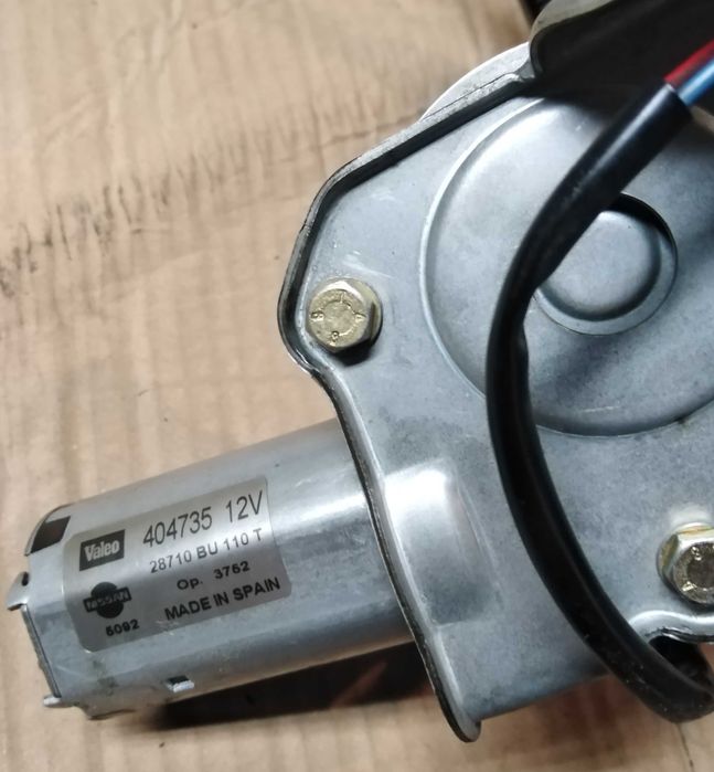 Nissan Tino-части от задна/5-та/ врата