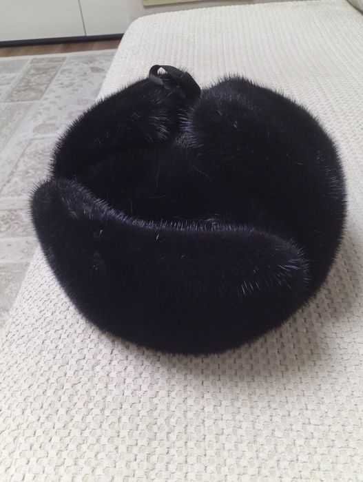 Продам норковую шапку.
