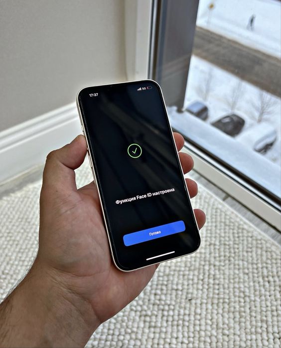 iPhone 13 128GB EAC в идеальном состоянии