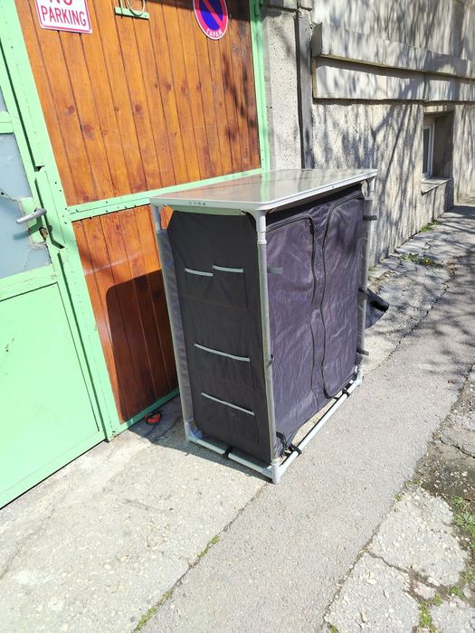 Къмпинг шкаф гардероб