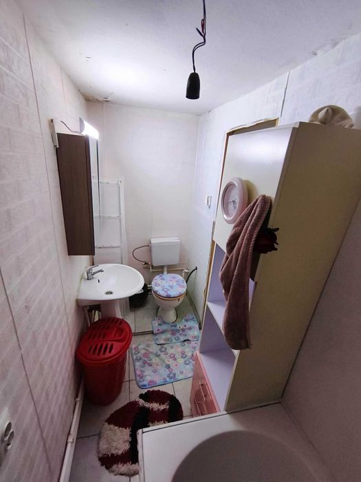 Casa 2 camere de inchiriat, Palanca, Giurgiu, Centrala termica, Aer Conditionat, Baie cu cada si WC in interior.