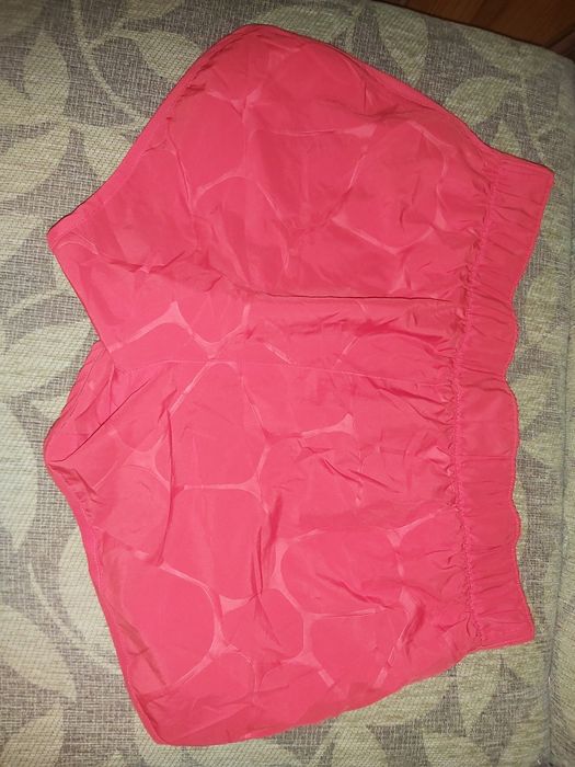 Дамски шорти Adidas, Nike и Asics и пола на Nike