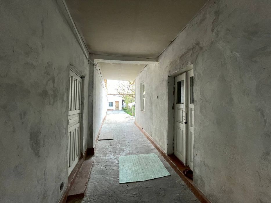 Первоначально 20 тыс остальные можно по месяцам отдавать Не дорого! Ср