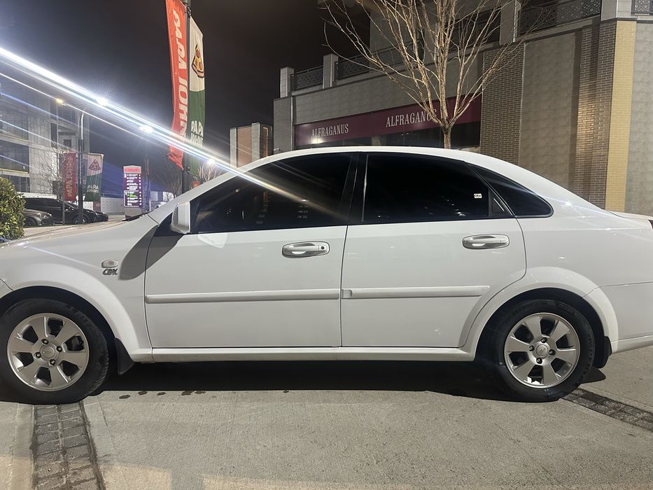 Gentra своя 2019 год автомат белая чистая