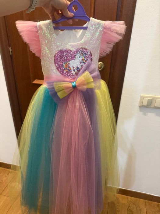 Платье на 5-6 лет