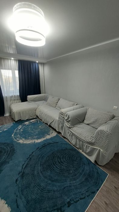 Угловой диван и кресло