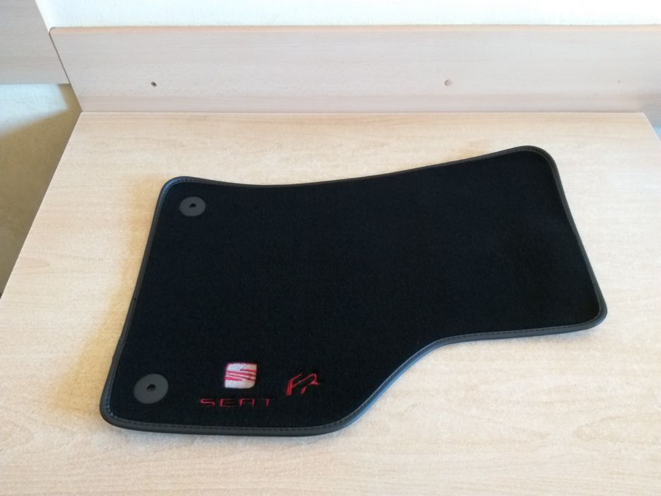 Covorase auto din mocheta dedicate SEAT LEON FR (5F)