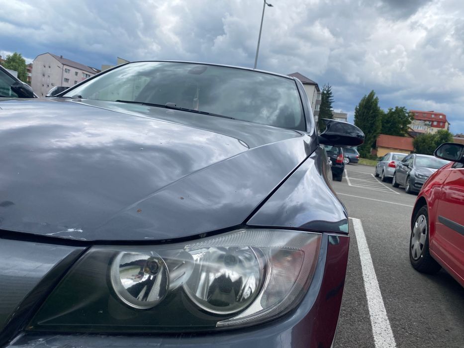 Vând set faruri BMW E90