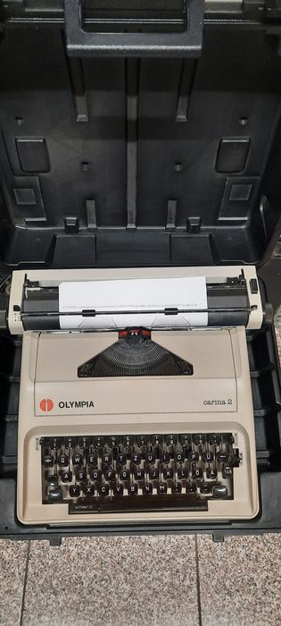 Mașină de scris  Olympia Carina 2 impecabilă