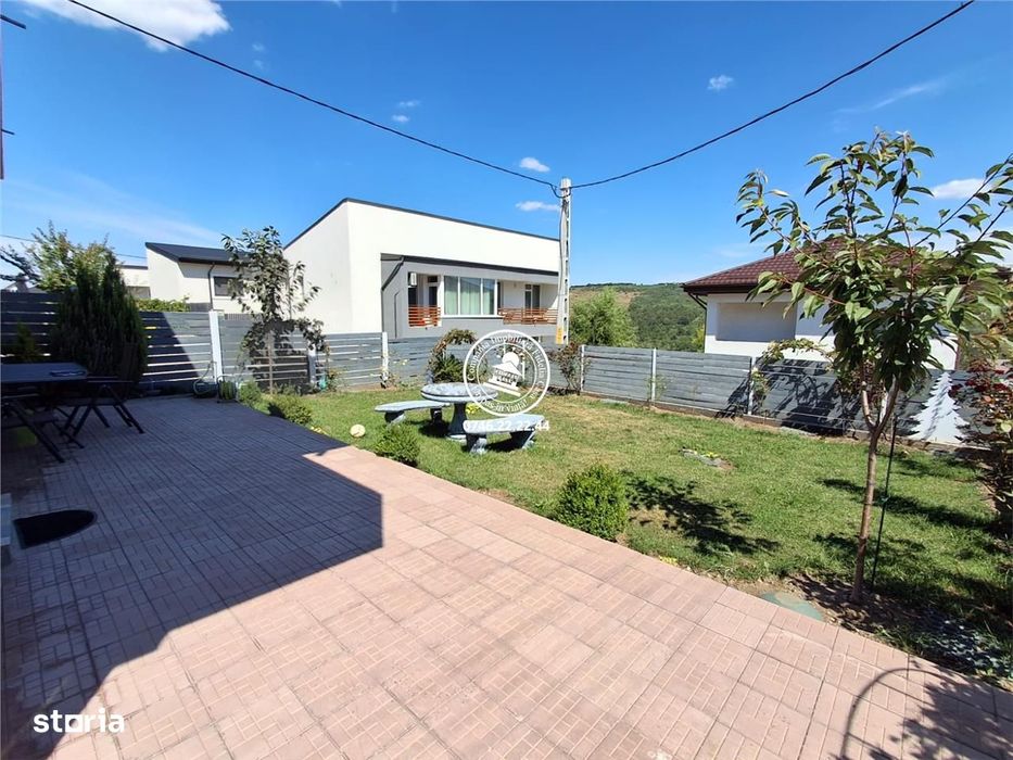 Vila  de vanzare  Rediu,