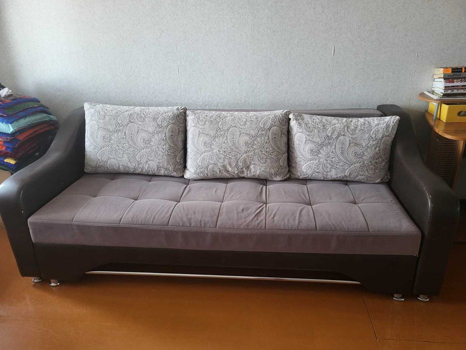 Продам диван в отличном состоянии