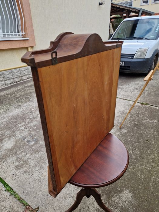 Чудесна антикварна френска дървена витрина