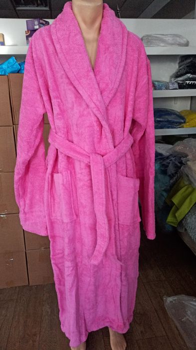 Халаты махровые,вафельные ,размер 46-52