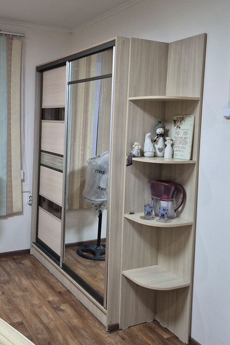 Сейф и офисная мебель