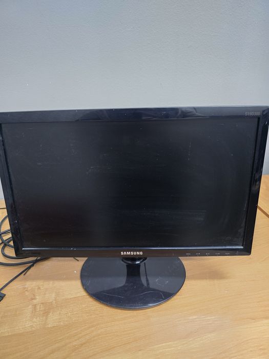 Монитор 17 24 спсунг 24 3д