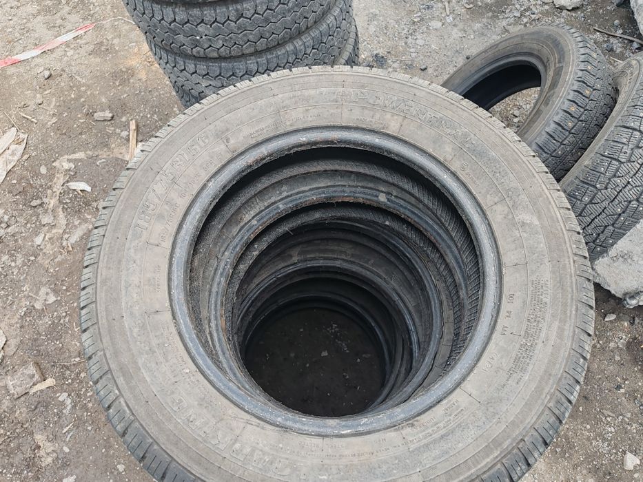 Продам комплект шин