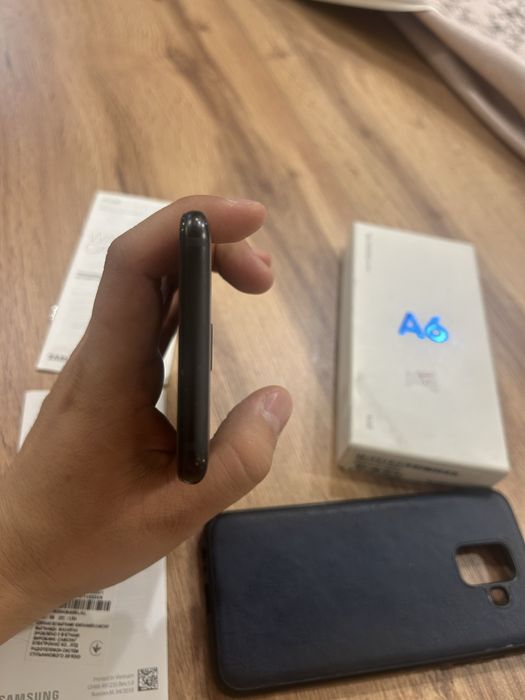 Продаётся Samsung Galaxy A6 (32 ГБ)