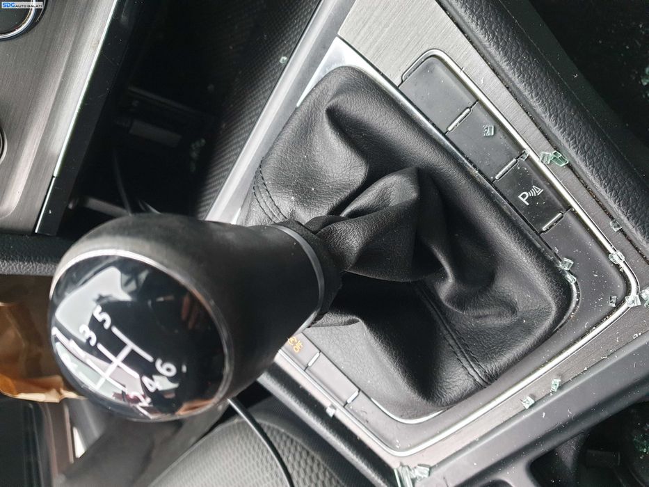 Nuca cu Manson in 6 Trepte de la Schimbator Trepte Viteze Volkswagen Golf 7 2.0 TDI CRBC 2013 - 2017 [K9918]