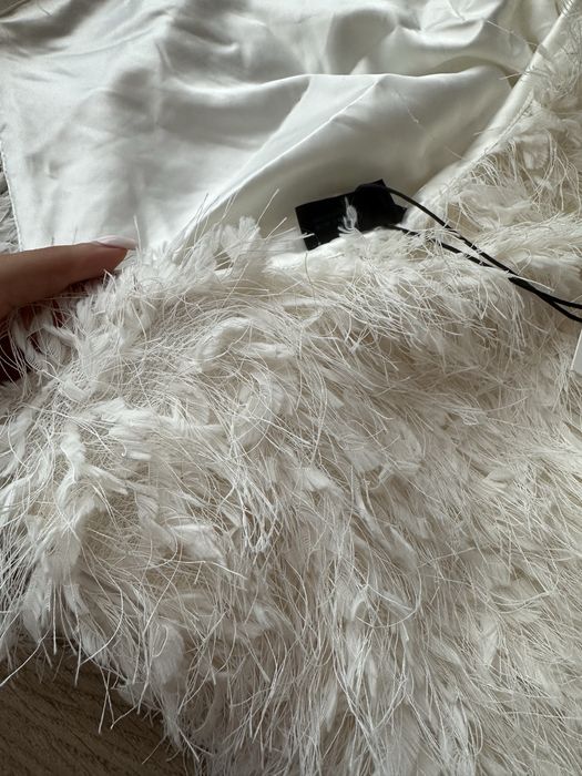 С етикет! Zara xs/s бяла рокля