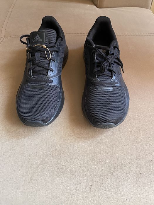 Маратонки adidas