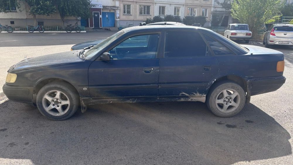 Продам Ауди 100 С4