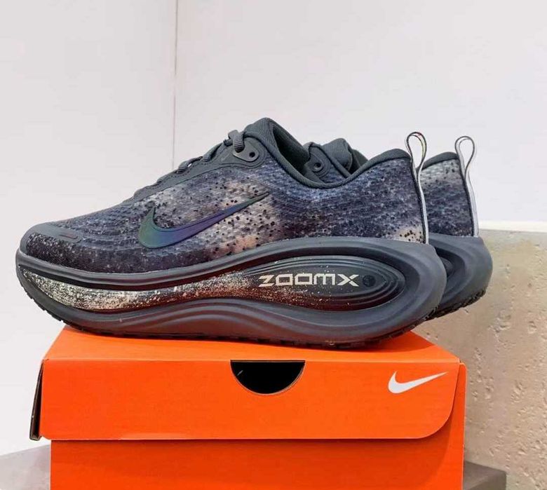 Продавам нови мъжки маратонки Nike Vomero plus Anthracite/Oatmeal/Volt/Black