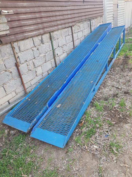 Выставочная эстакада