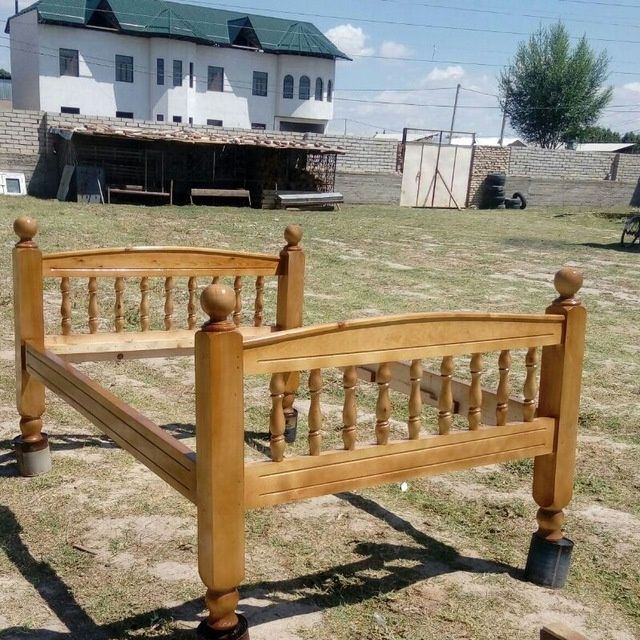 Сури тапчан карават