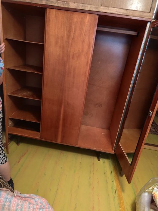 Шифоньер  три двери