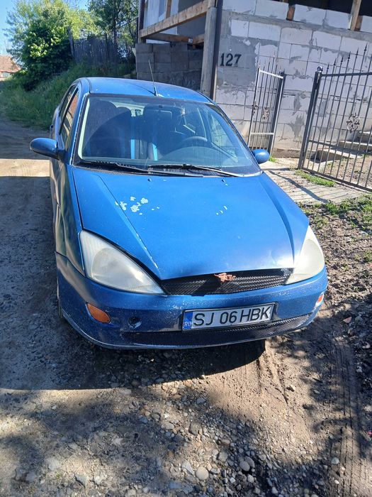 Vind ford focus 1.8 benzina