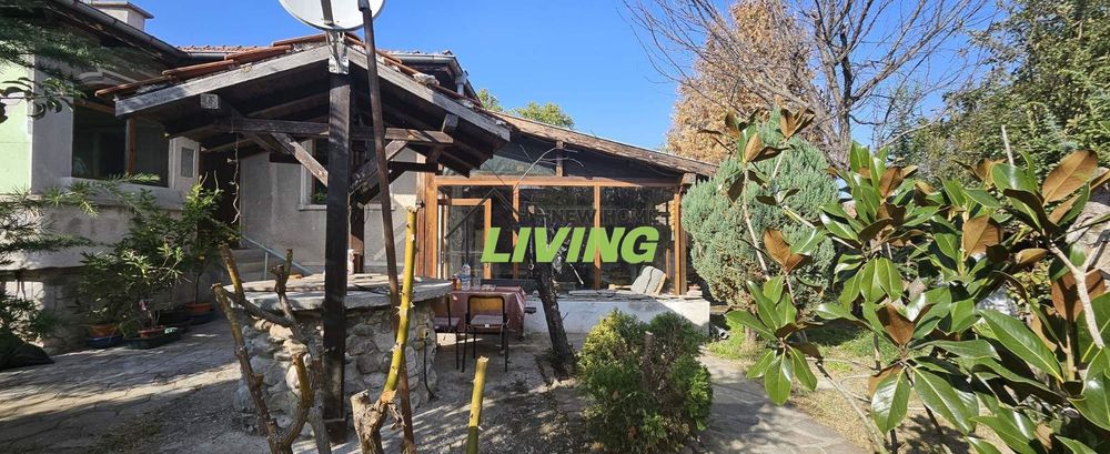 Къща в Пловдив, област-с.Златовръх площ 68 цена 105300