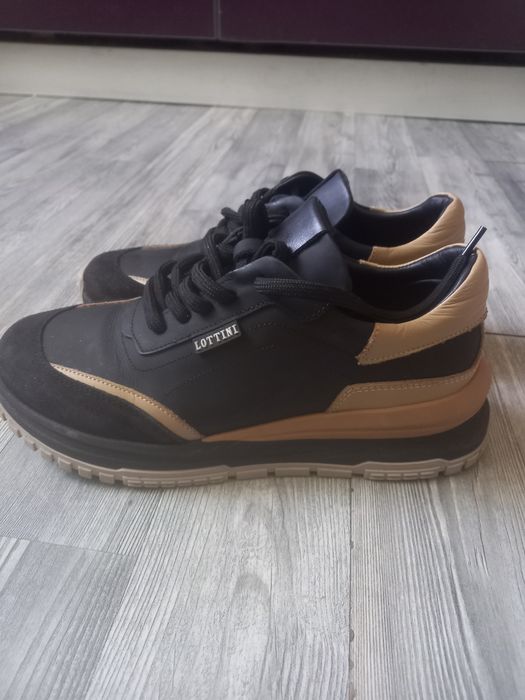 Маратонки Hummel,Toscablu,Nikee,LIU.JO,Kauoni,Lottoni, Diadora