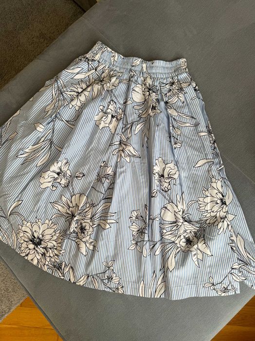 Пола Zara - Като нова, XS размер, но отговаря и за S, с джобове