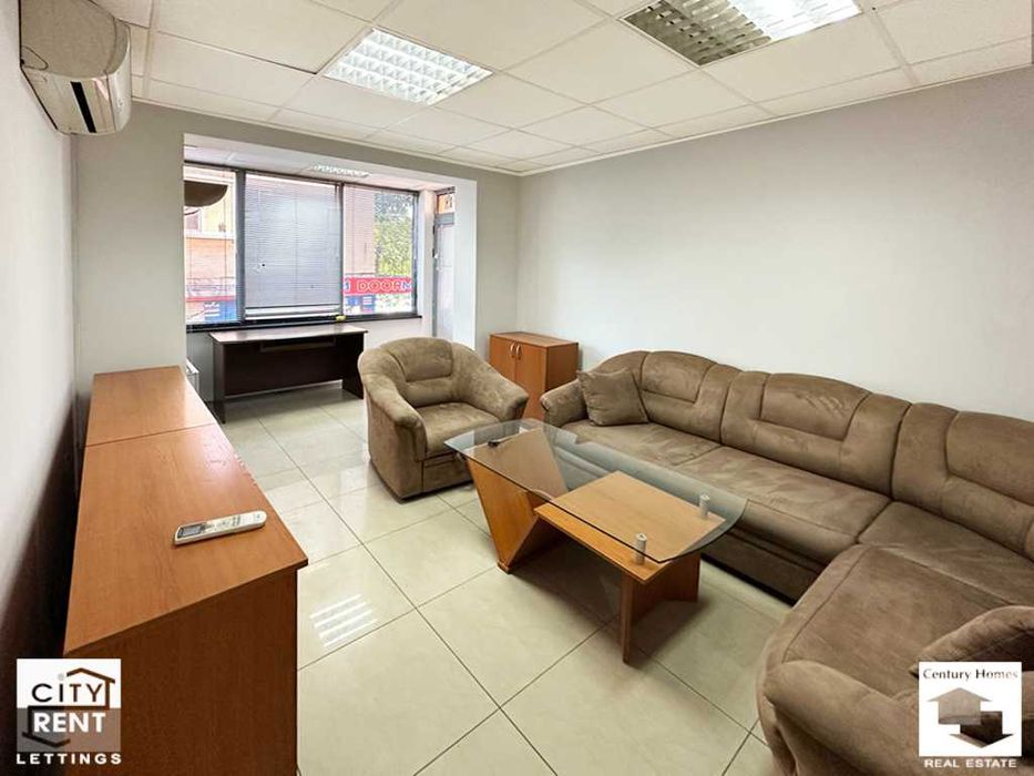 Дава се под наем Офис в Велико Търново, Център - 45 кв.м за 230 € - Снимка #1