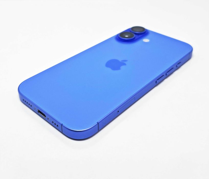 iPhone 16 128GB Ultramarine