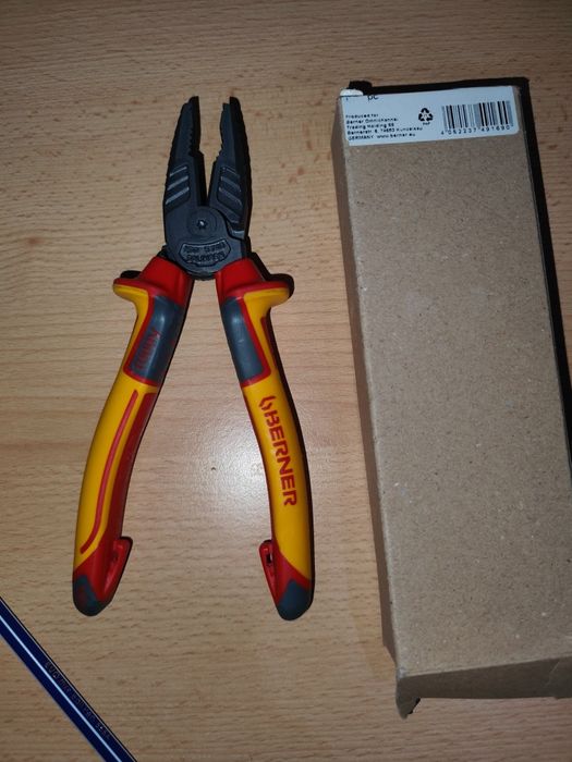 Clește patent electrician